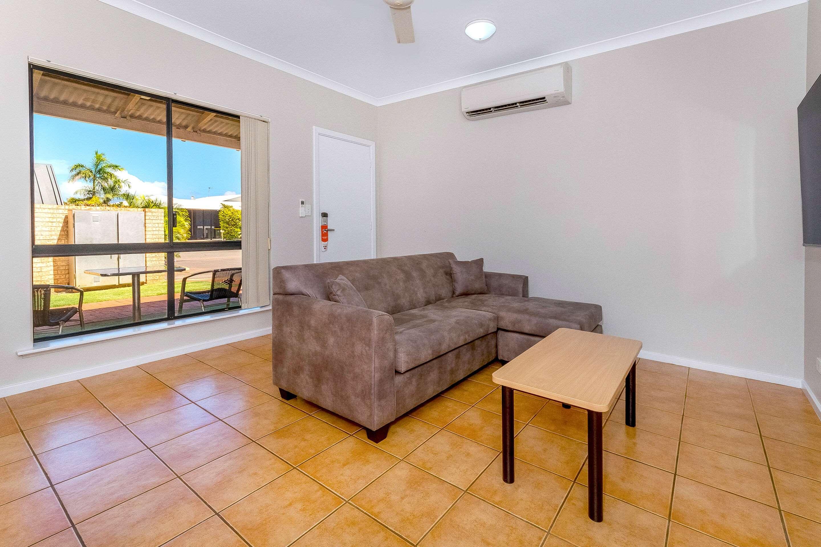 Comfort Inn & Suites Karratha Exterior photo