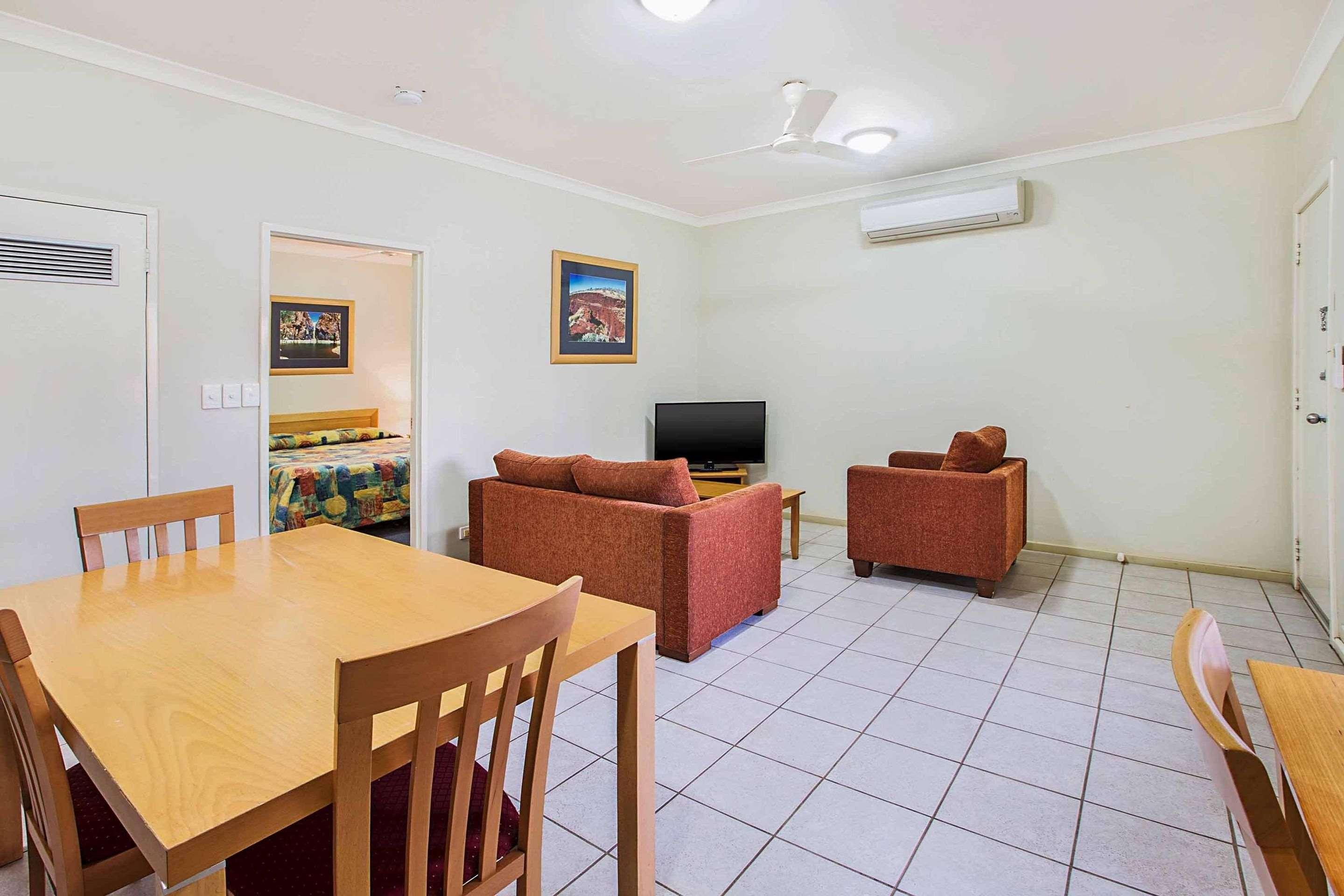 Comfort Inn & Suites Karratha Exterior photo