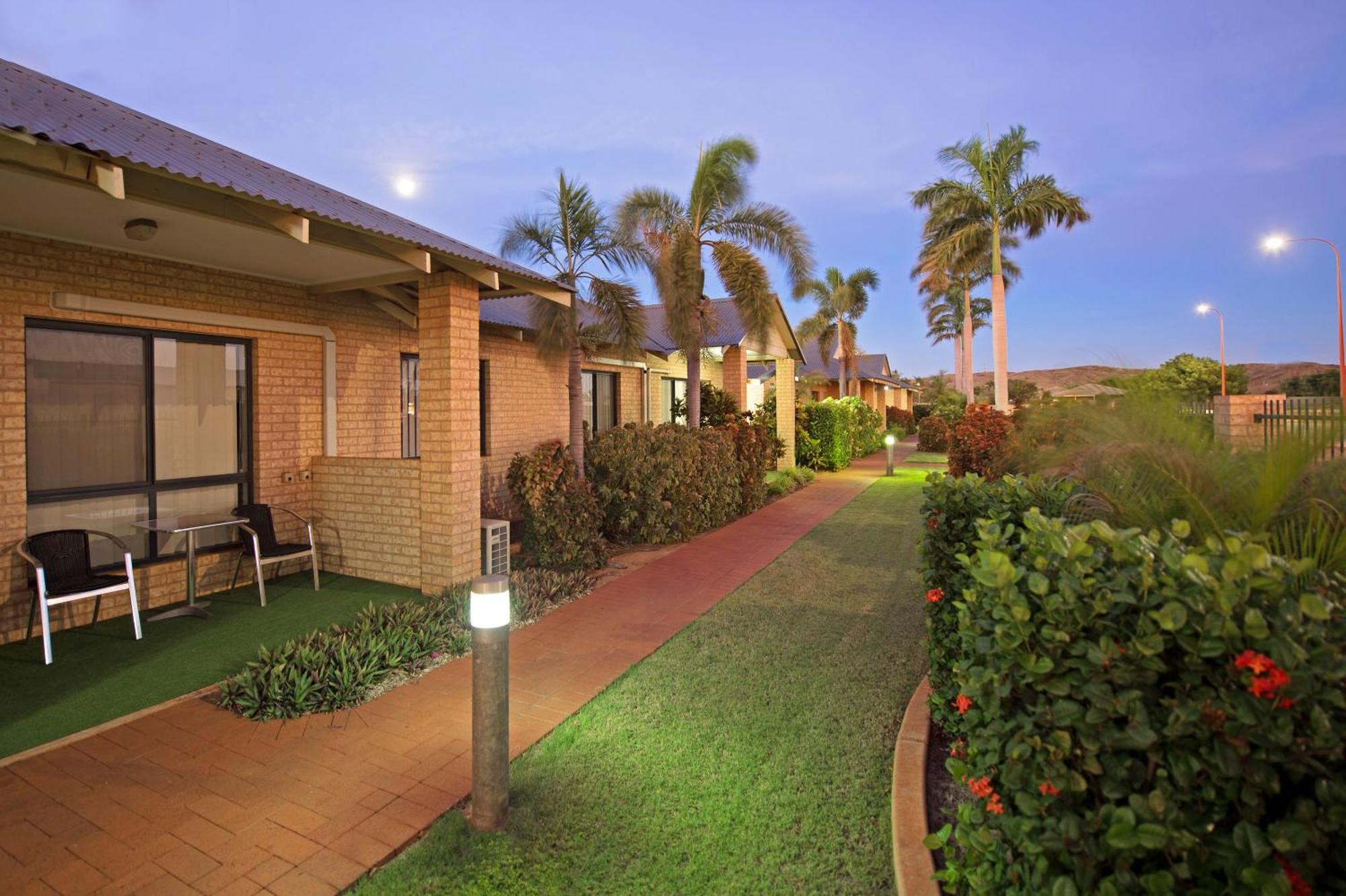 Comfort Inn & Suites Karratha Exterior photo